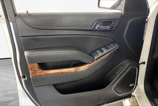 Used 2017 Chevrolet Tahoe Premier AWD/4WD image 18