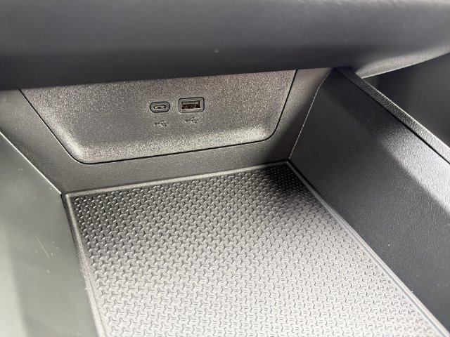 New 2027 Chevrolet Equinox RS w/ Safety and Technology Package AWD/4WD image 36