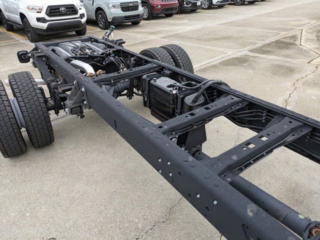 Certified 2024 Ford F550 4x4 Regular Cab Super Duty image 13