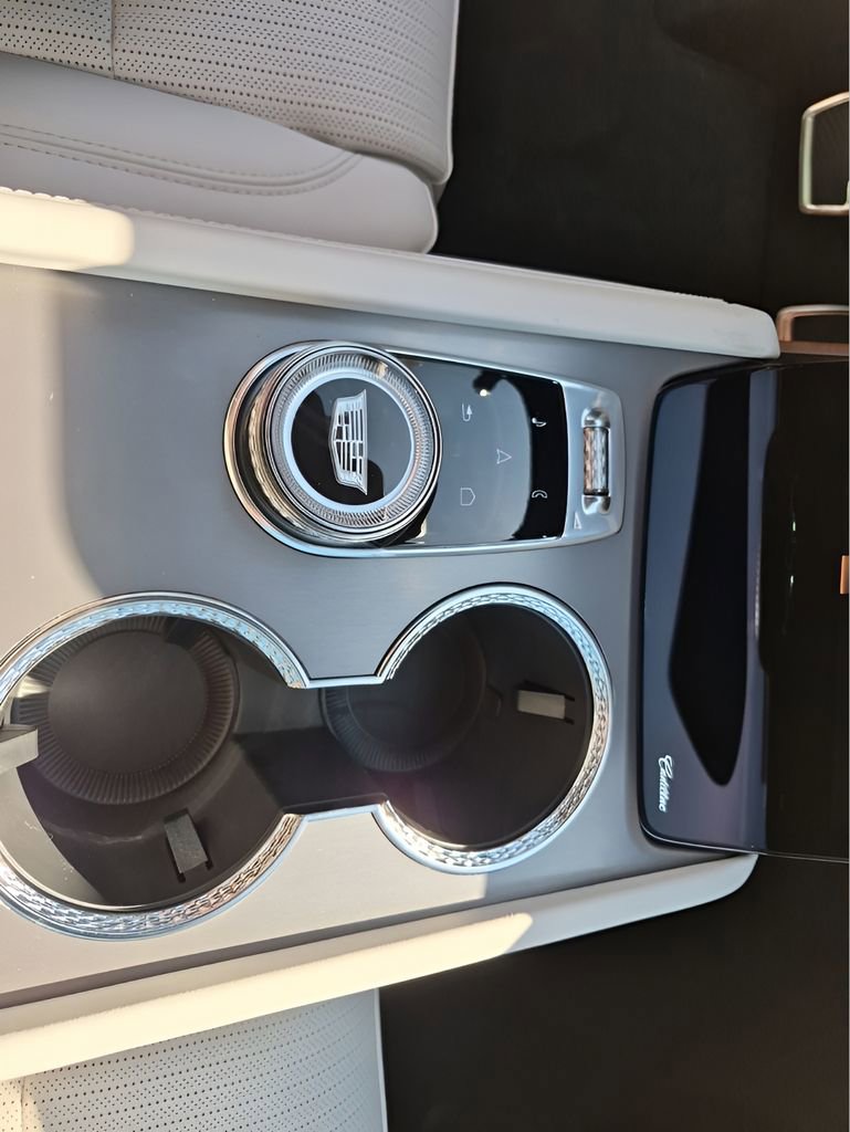 New 2026 Cadillac Vistiq Luxury AWD/4WD image 42