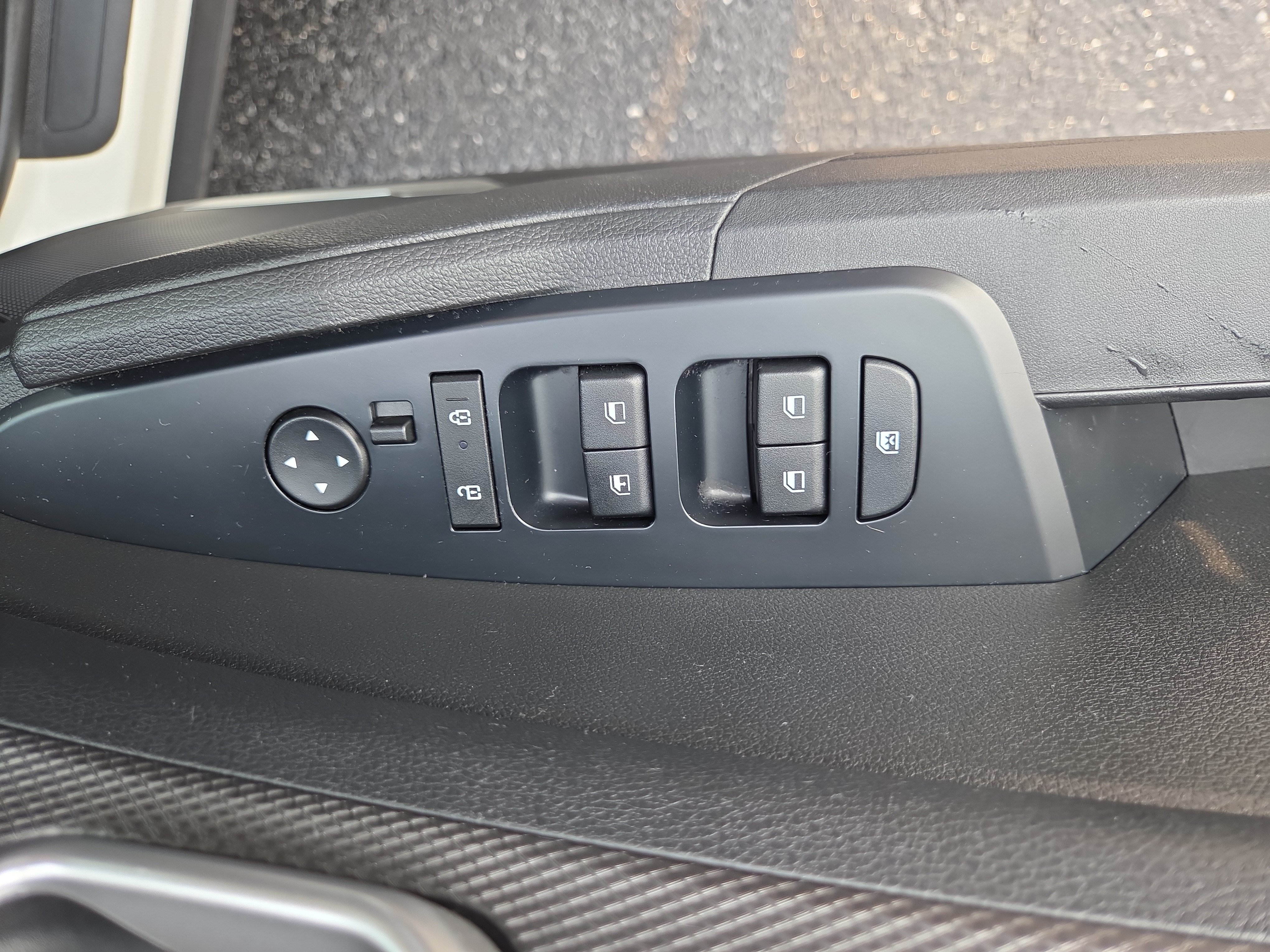 Used 2023 Kia Sportage LX AWD/4WD image 30