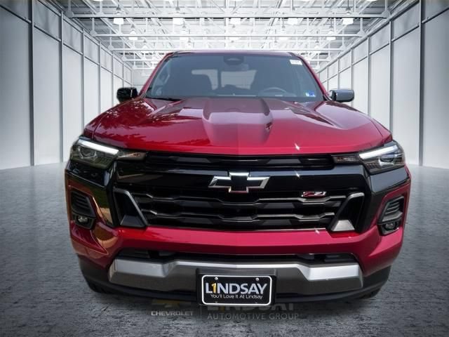 New 2026 Chevrolet Colorado Z71 w/ Midnight Edition AWD/4WD image 3