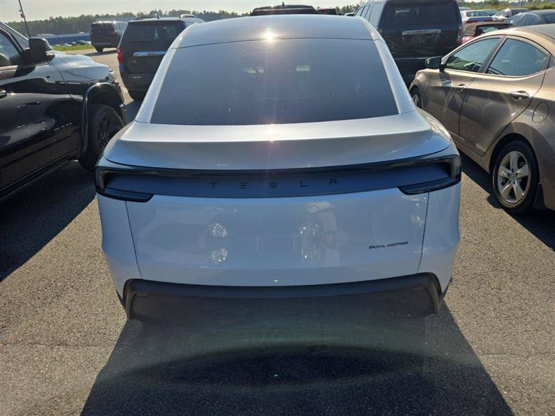 Used 2026 Tesla Model Y Long Range AWD/4WD image 3
