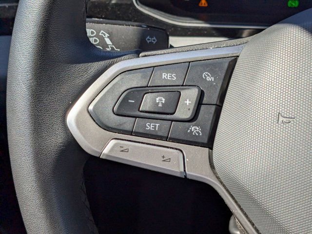 Used 2025 Volkswagen Jetta SE image 16