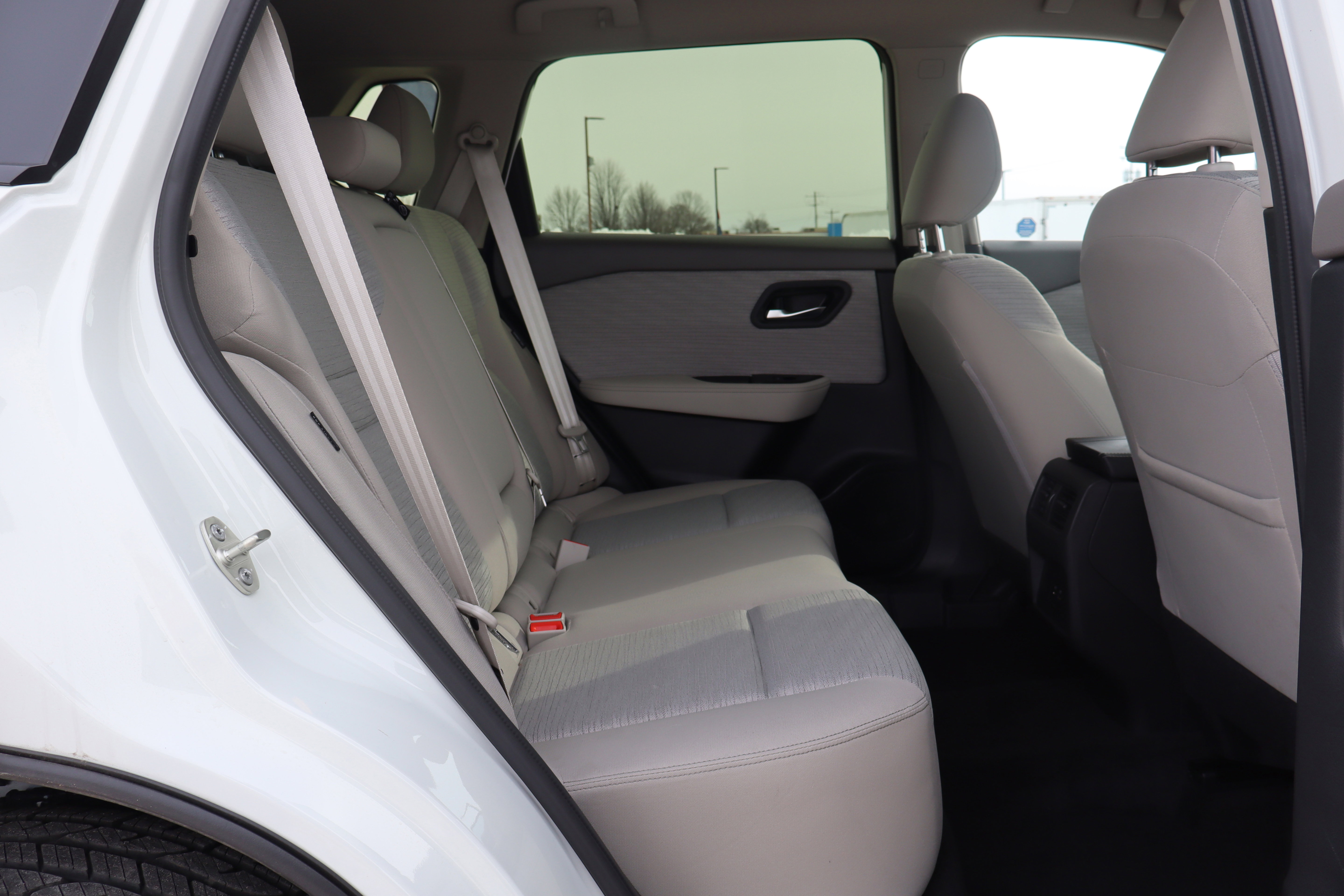 Used 2023 Nissan Rogue SV image 12