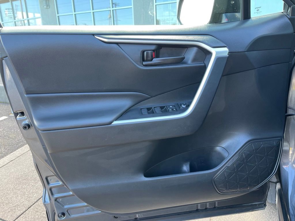 Used 2024 Toyota RAV4 LE image 10