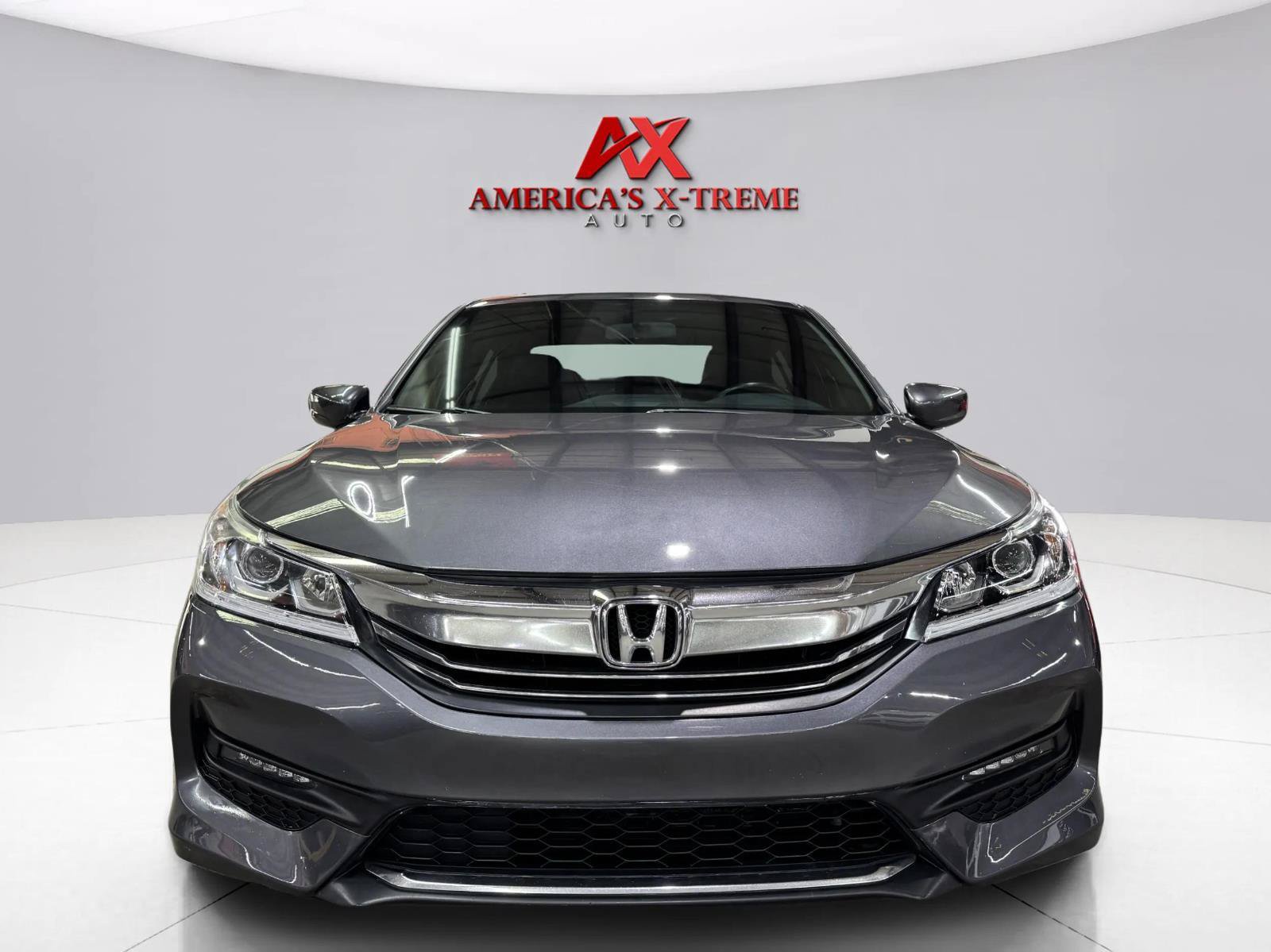 Used 2017 Honda Accord Sport image 5