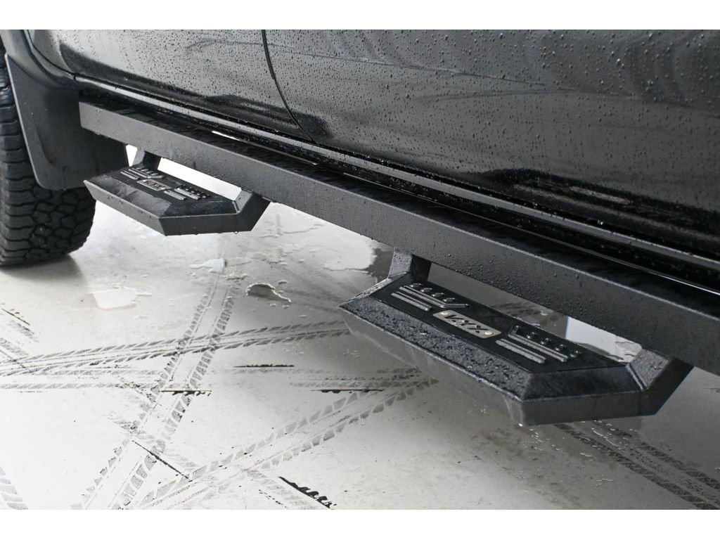 Used 2023 Toyota Tacoma TRD Off-Road image 23