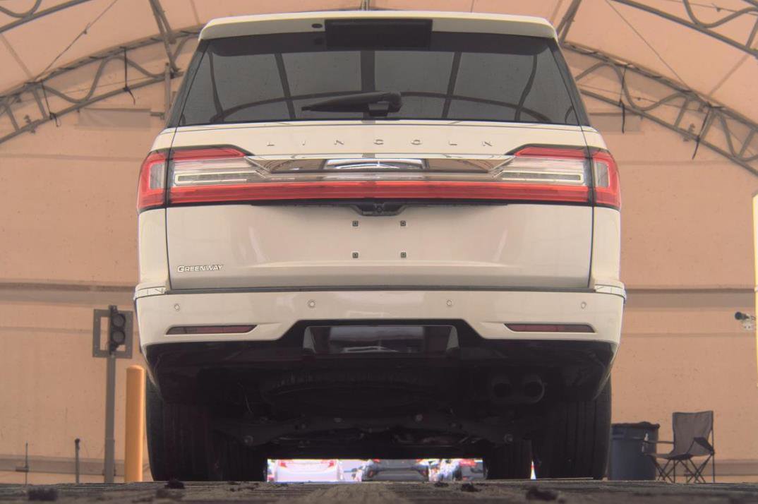 Used 2019 Lincoln Navigator L Reserve AWD/4WD image 12