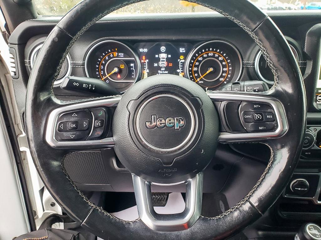 Used 2018 Jeep Wrangler Unlimited Sahara w/ Dual Top Group image 18