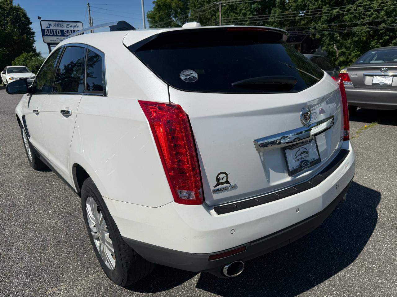 Used 2015 Cadillac SRX Luxury FWD image 4