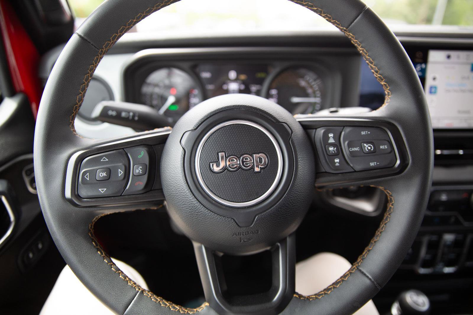 Used 2024 Jeep Wrangler Unlimited AWD/4WD image 10