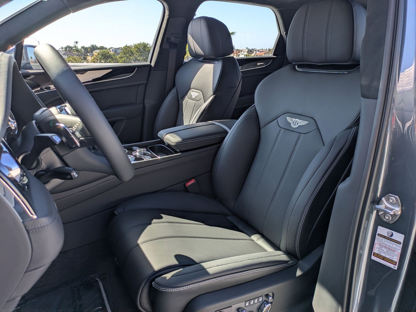 Certified 2025 Bentley Bentayga AWD/4WD video 2