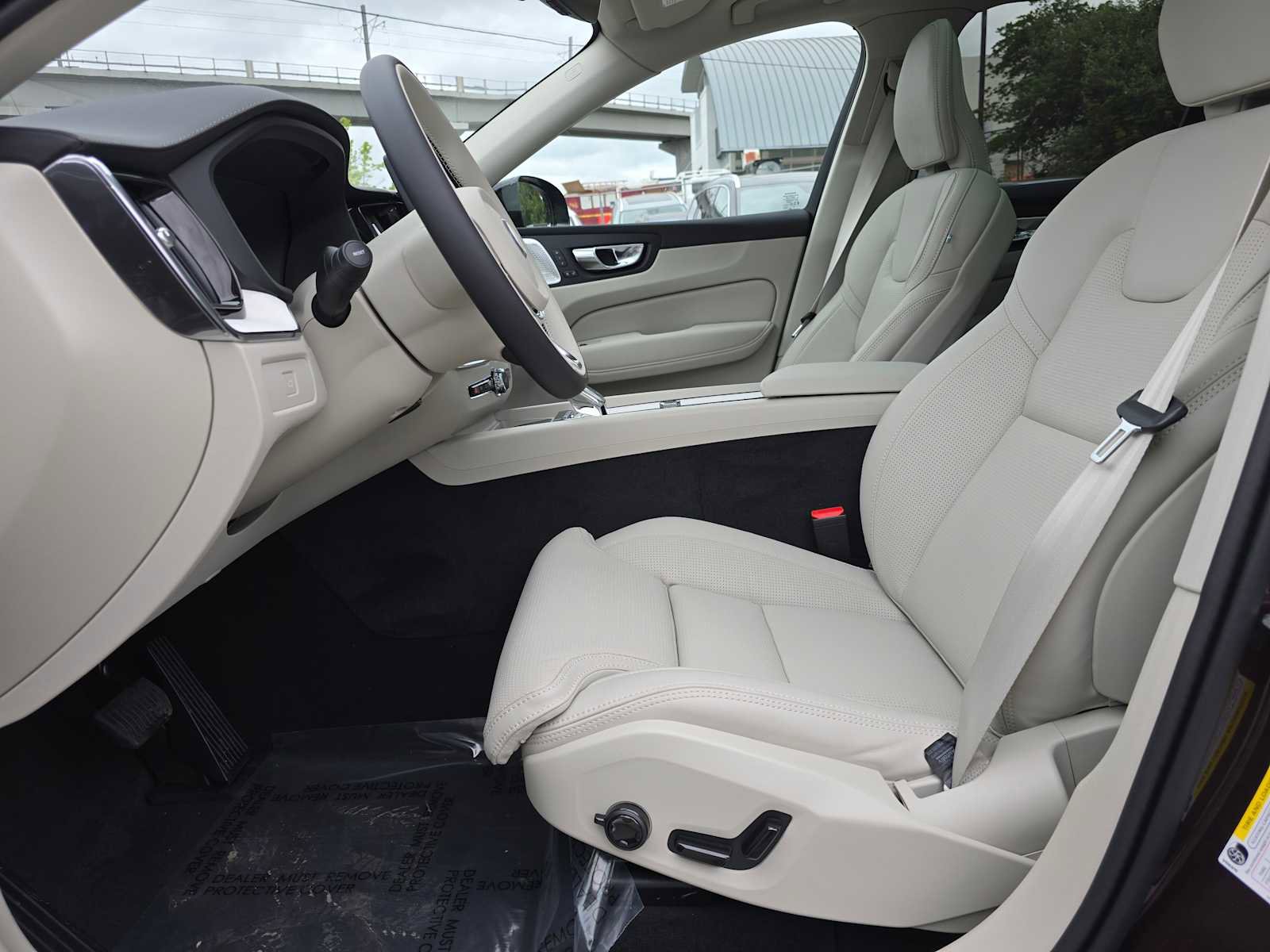 New 2026 Volvo XC60 B5 Ultra w/ Climate Package AWD/4WD image 19
