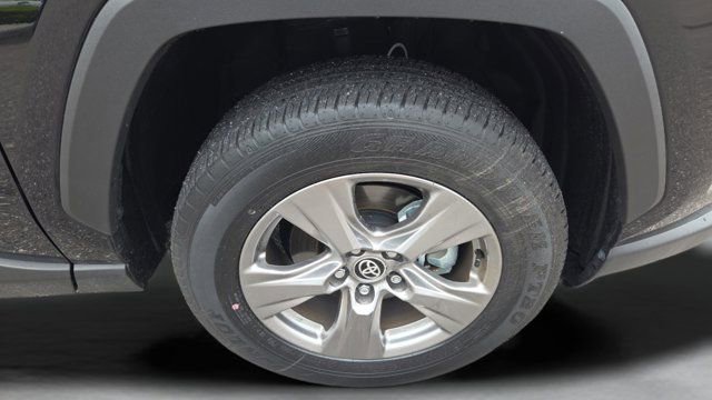 Certified 2025 Toyota RAV4 LE image 21