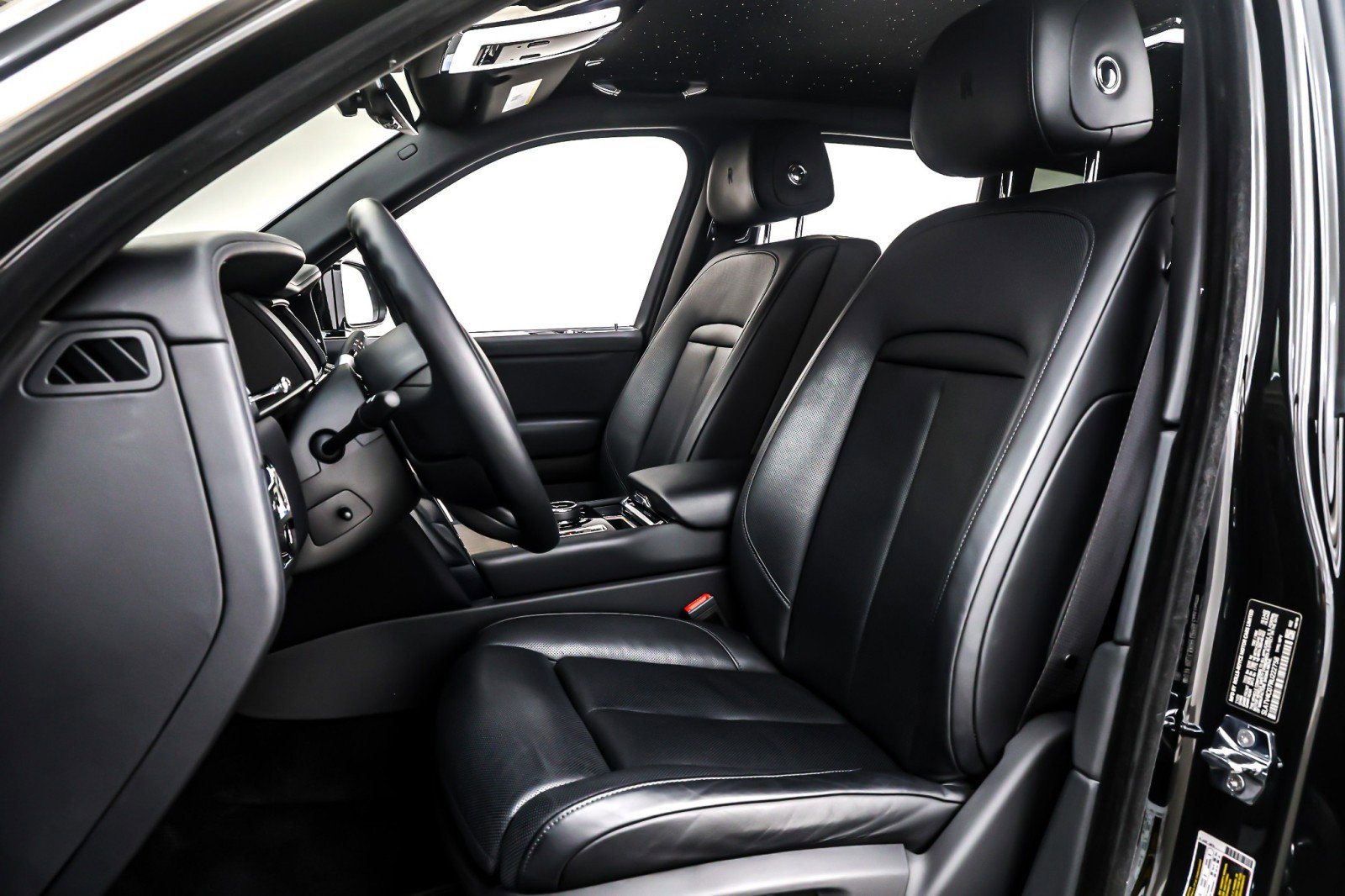 Used 2024 Rolls-Royce Cullinan image 17