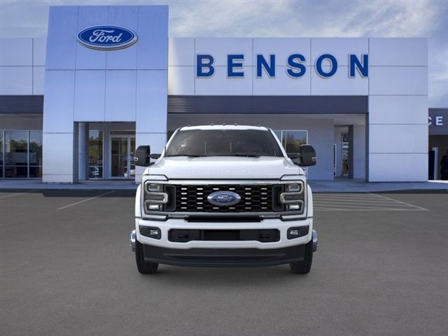 New 2026 Ford F450 Platinum image 2