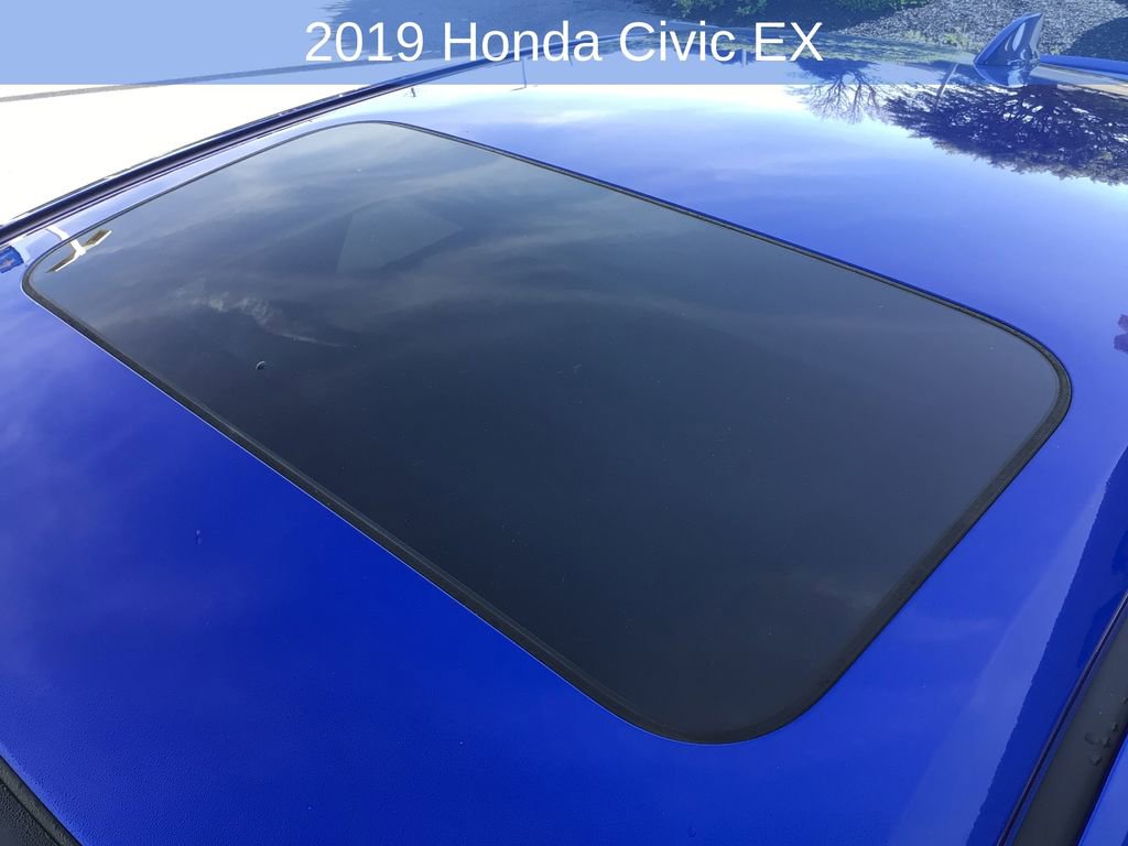 Used 2019 Honda Civic EX image 2