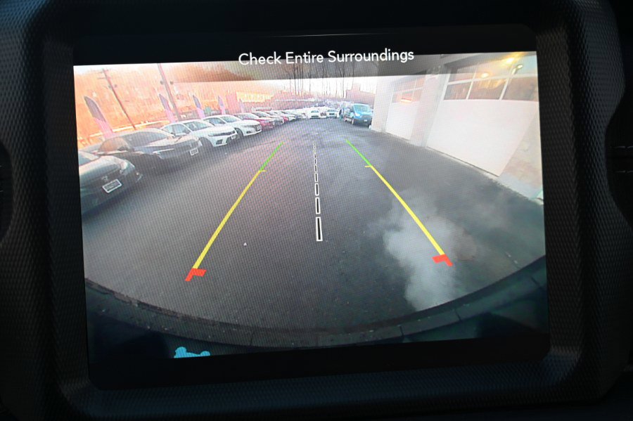 Used 2022 Jeep Wrangler Unlimited Sahara w/ Cold Weather Group image 28