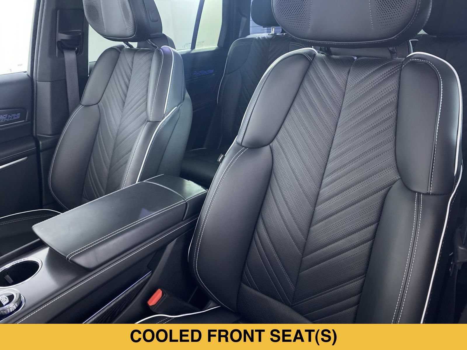 Certified 2026 Cadillac Vistiq Platinum w/ LPO, Floor Liner Package AWD/4WD image 10