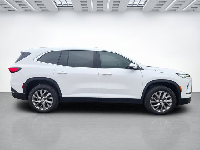 Used 2026 Buick Enclave Preferred AWD/4WD image 3