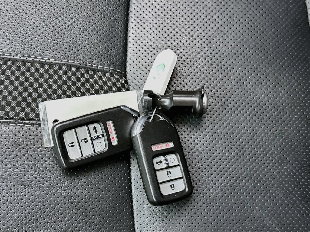 Used 2020 Honda Civic Touring image 34