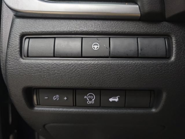 Used 2026 Nissan Rogue SV FWD image 38