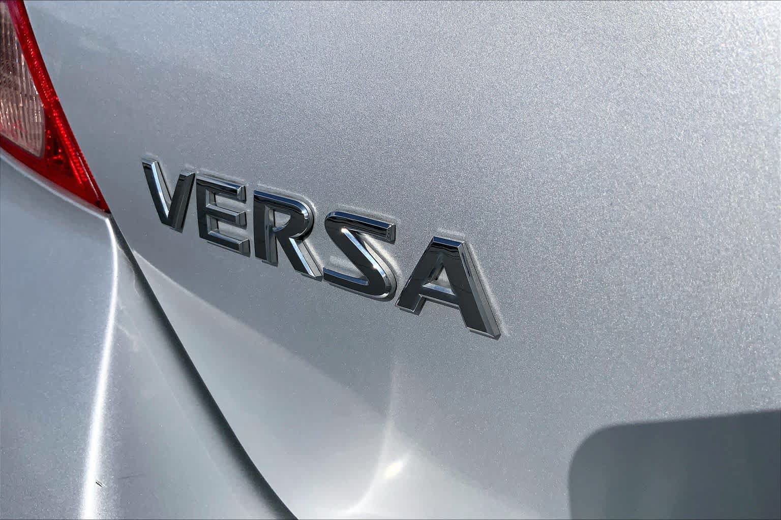 Used 2009 Nissan Versa 1.8 S w/ PWR Pkg FWD image 9