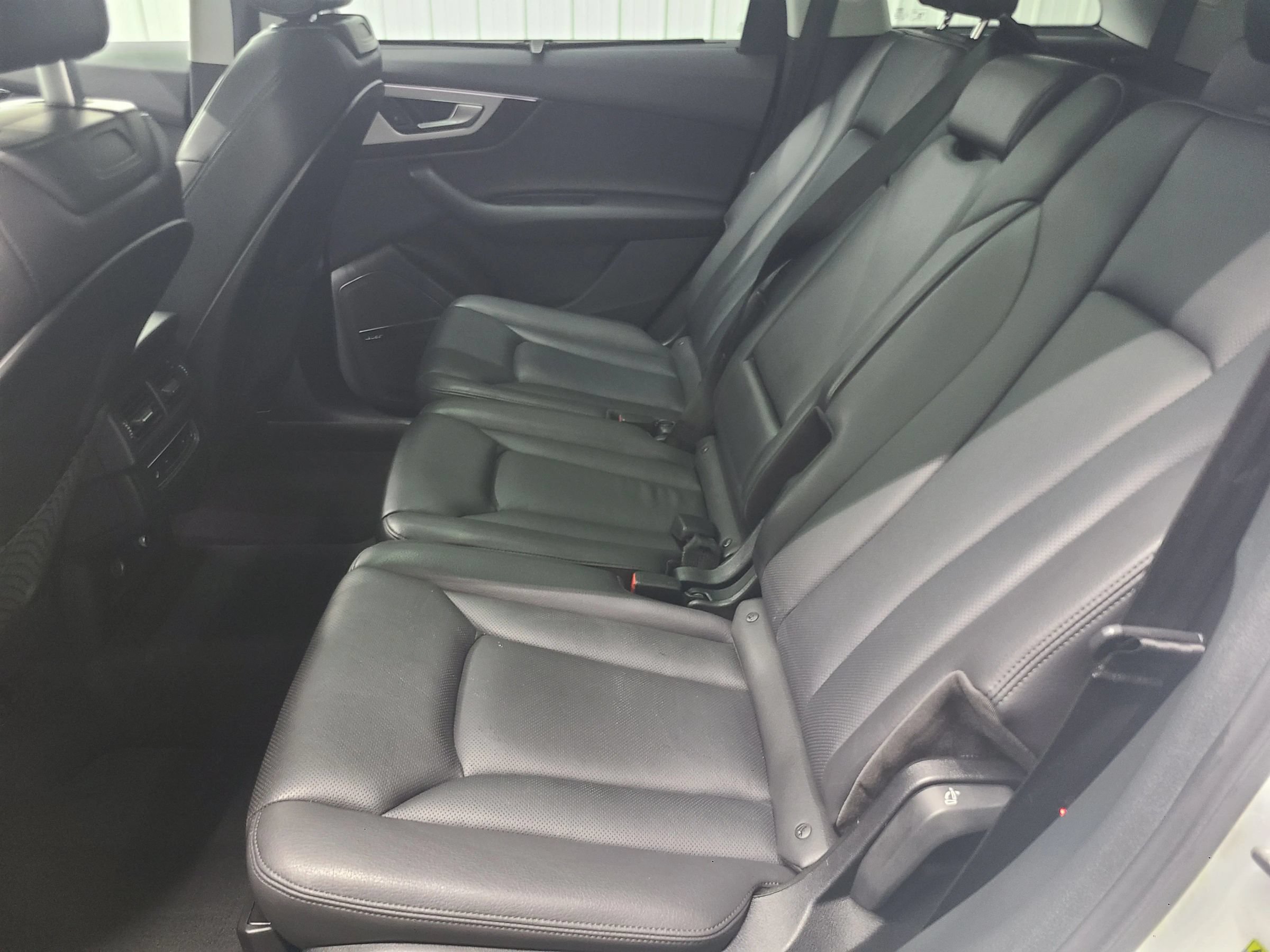 Used 2018 Audi Q7 2.0T Premium Plus AWD/4WD image 39