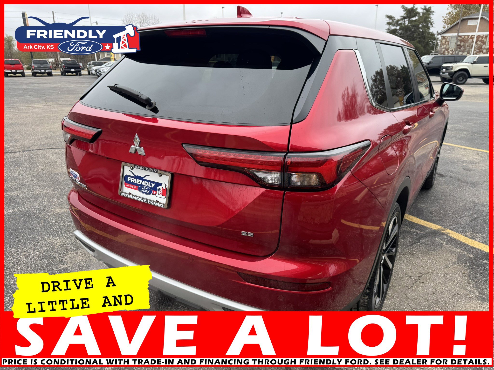 Used 2024 Mitsubishi Outlander SE image 9