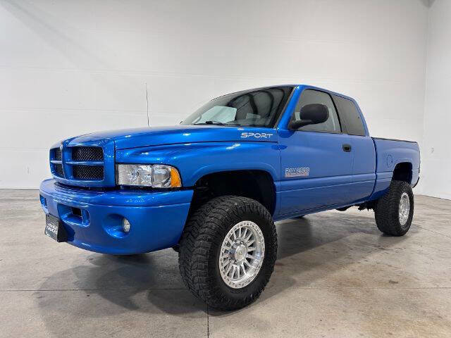 Used 1999 Dodge Ram 2500 Truck 4x4 Club Cab image 1