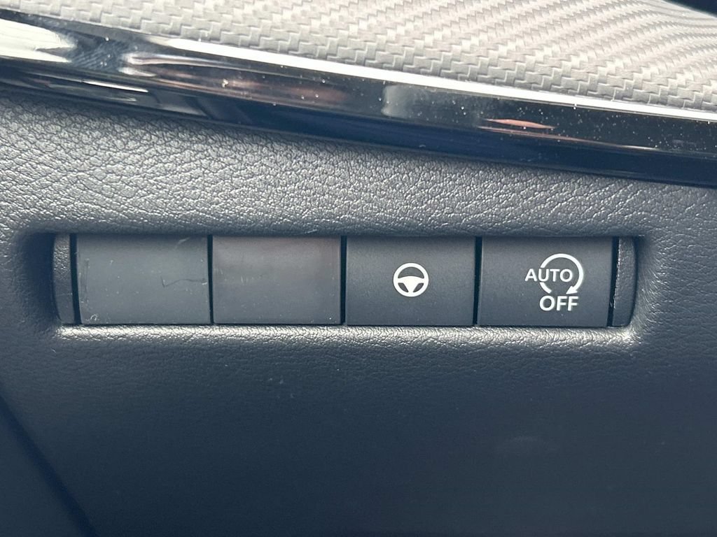 New 2026 Nissan Kicks SR FWD image 25