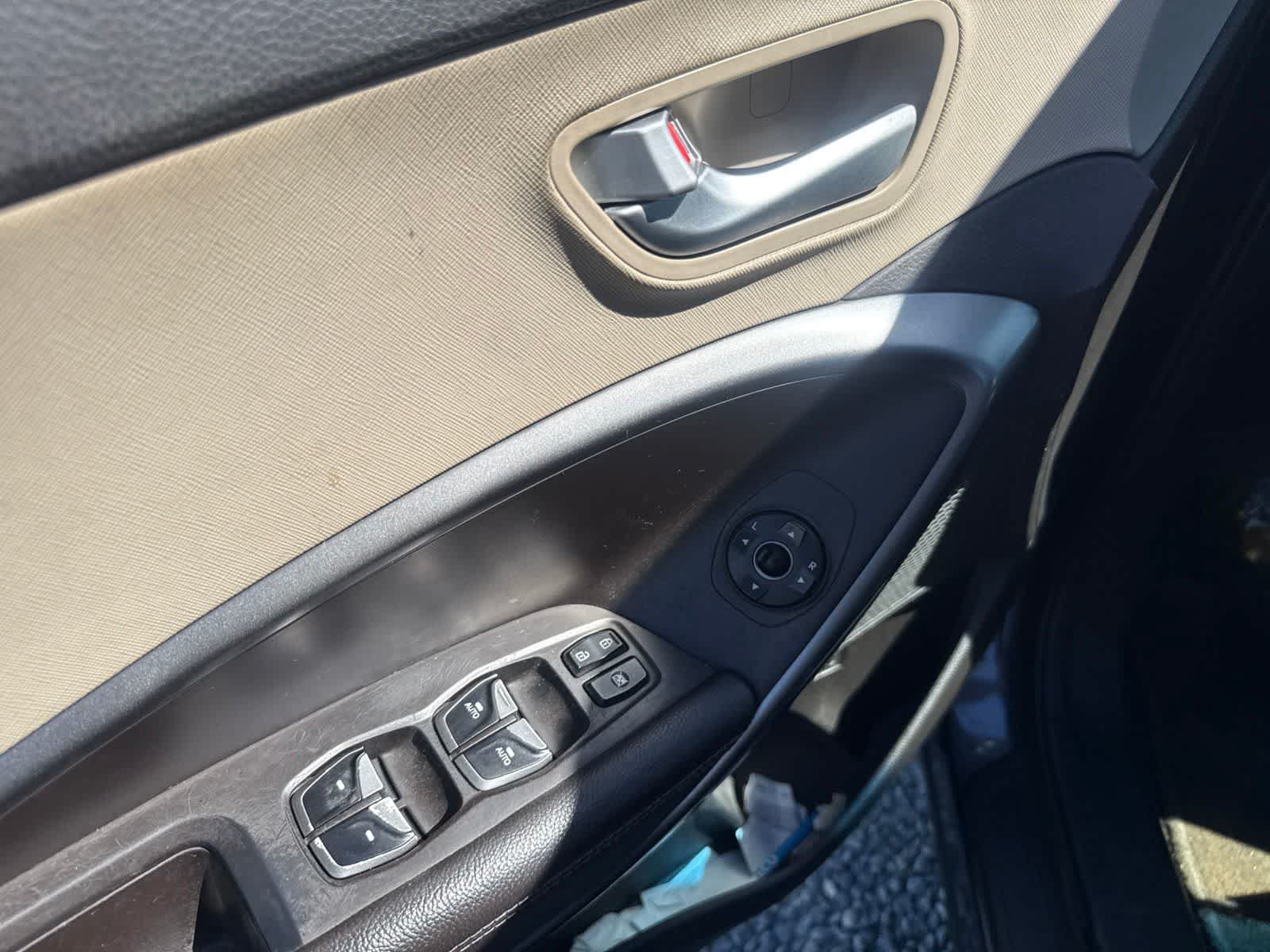 Used 2017 Hyundai Santa Fe Sport FWD image 19