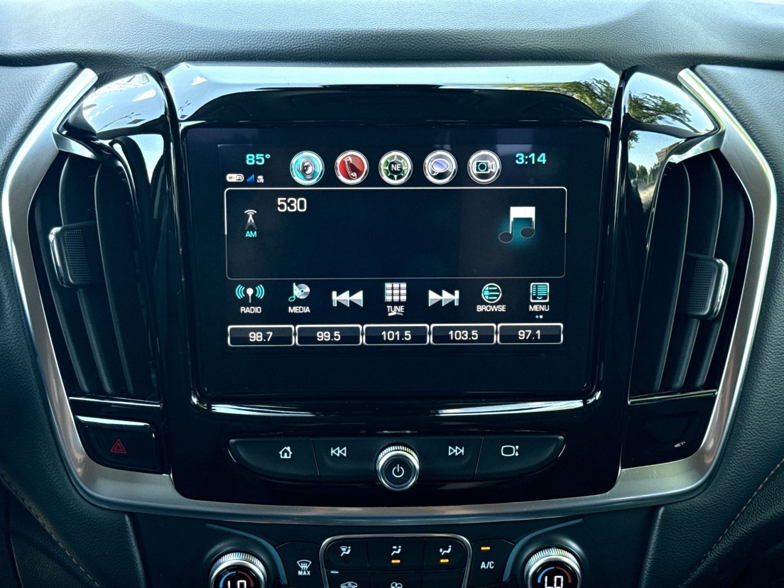 Used 2018 Chevrolet Traverse LT AWD/4WD image 18