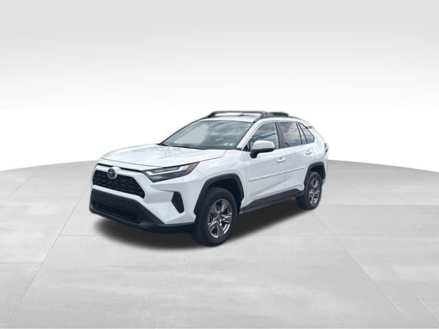Used 2024 Toyota RAV4 XLE image 1