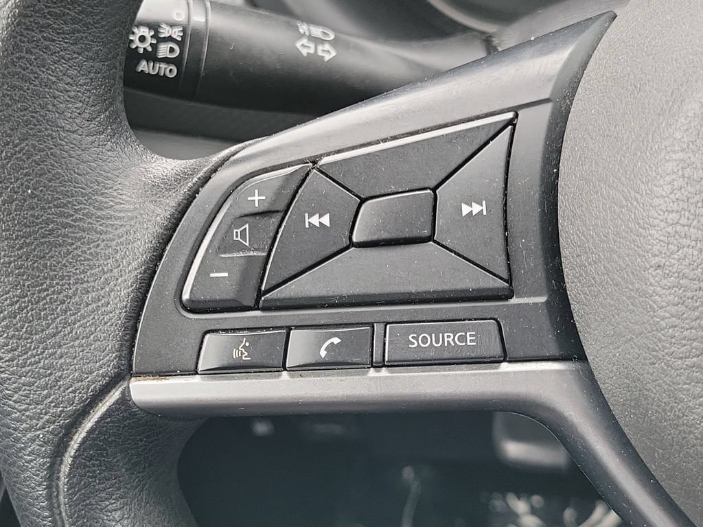 Certified 2022 Nissan Kicks S FWD image 28