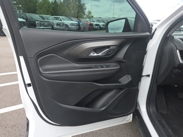 Used 2024 GMC Terrain SLE AWD/4WD image 23