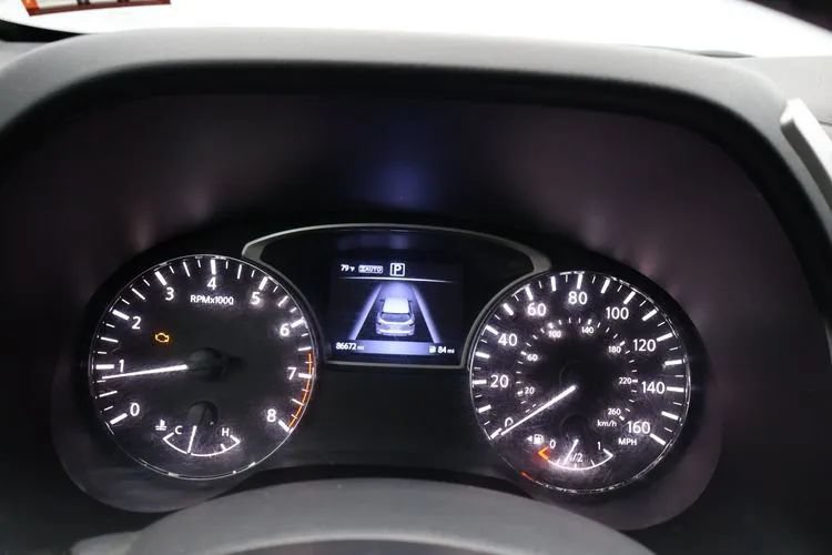Used 2017 Nissan Pathfinder SV AWD/4WD image 27