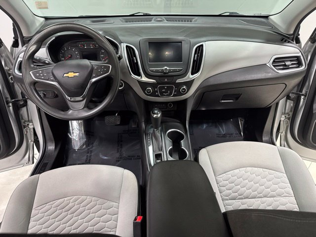 Used 2020 Chevrolet Equinox LS AWD/4WD image 2