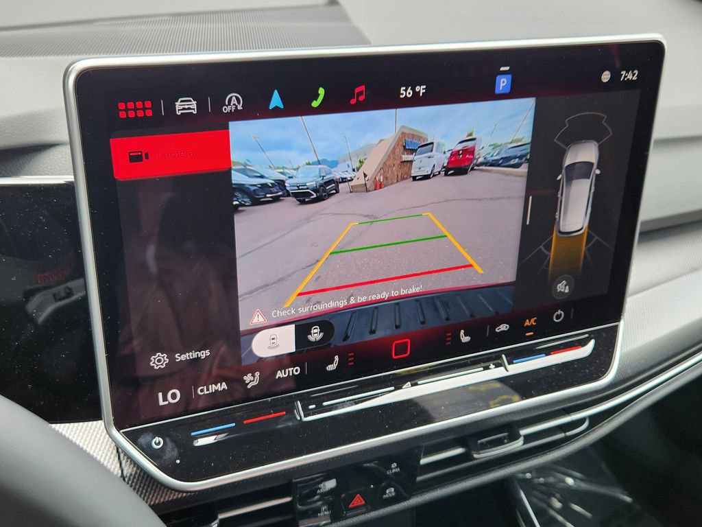 New 2026 Volkswagen GTI SE FWD image 9