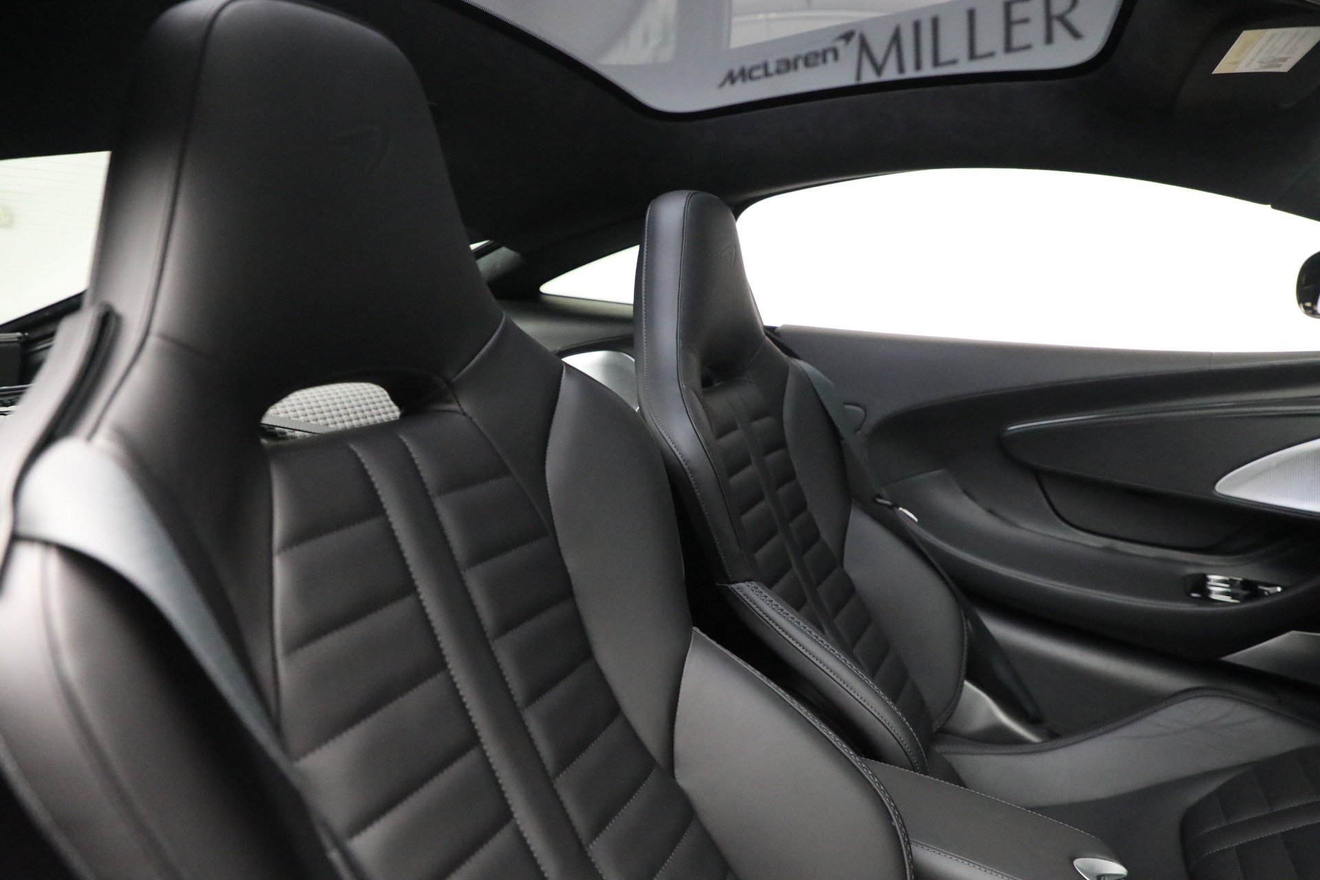 Used 2025 McLaren GTS RWD image 33