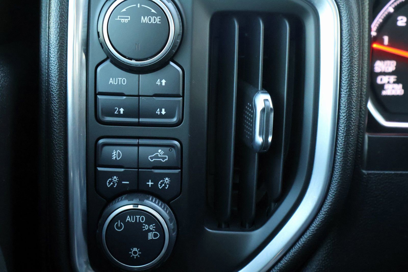 Used 2021 Chevrolet Silverado 1500 RST image 34