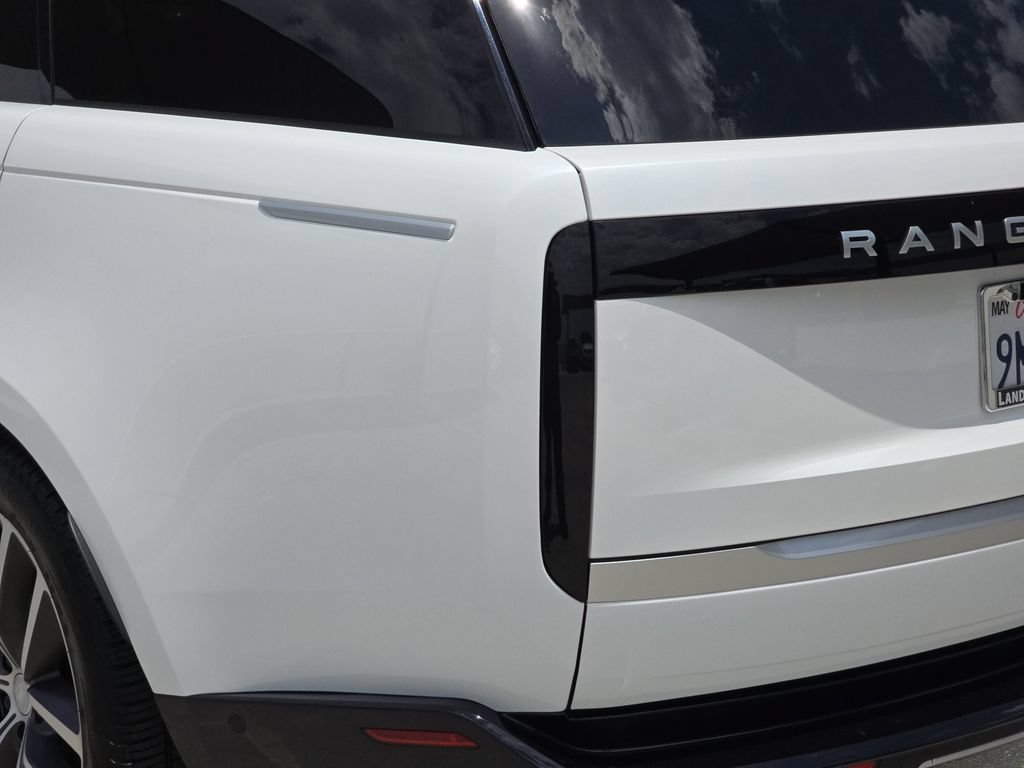 Certified 2024 Land Rover Range Rover Long Wheelbase Autobiography AWD/4WD image 37