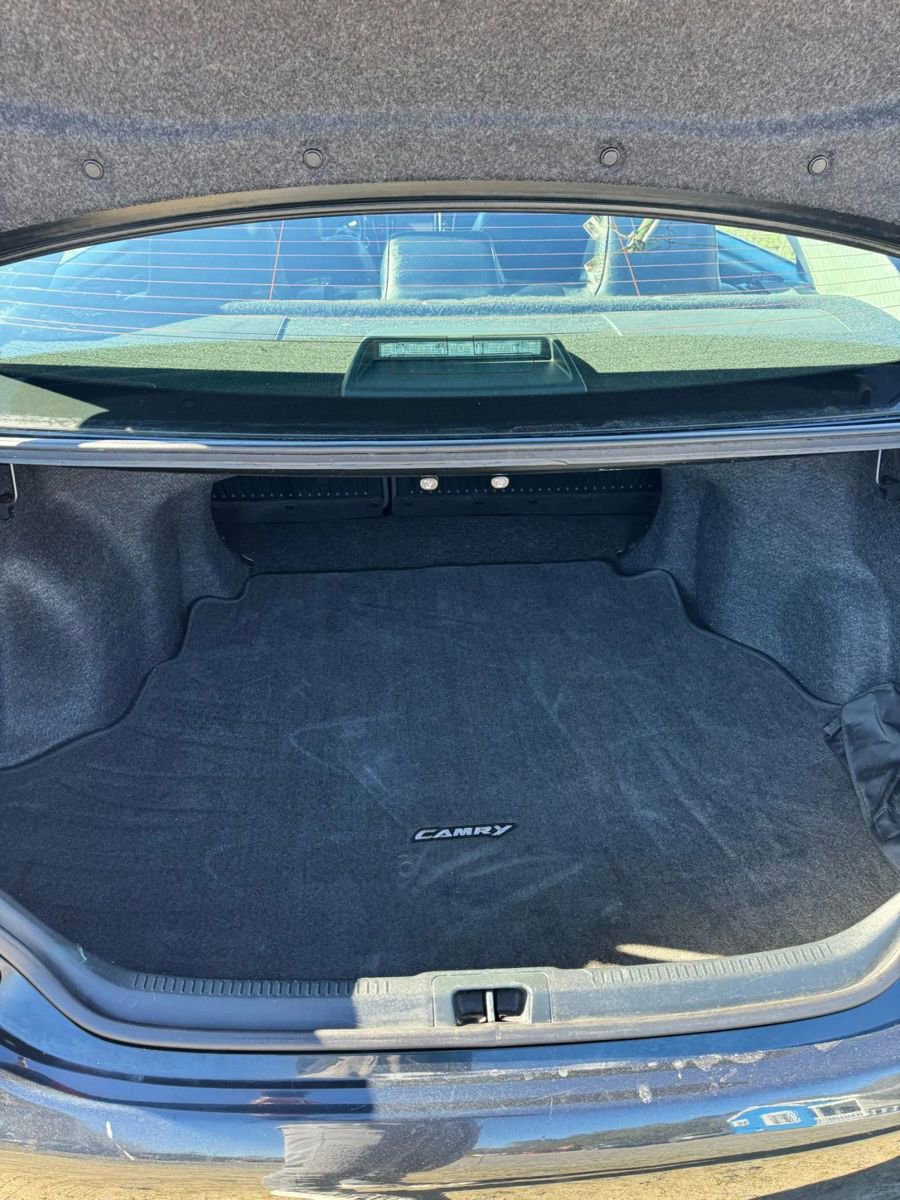 Used 2014 Toyota Camry SE w/ Leather Package image 15