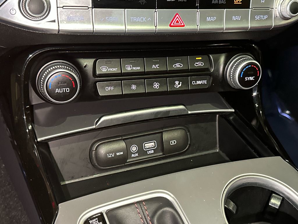 Used 2018 Kia Stinger GT1 RWD image 29