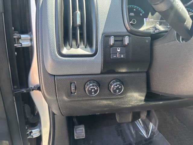 Used 2016 Chevrolet Colorado Z71 AWD/4WD image 12