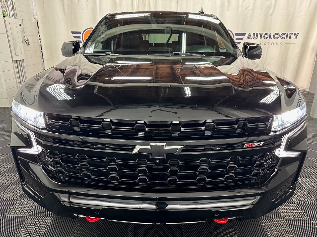 Used 2022 Chevrolet Tahoe Z71 w/ Luxury Package AWD/4WD image 4