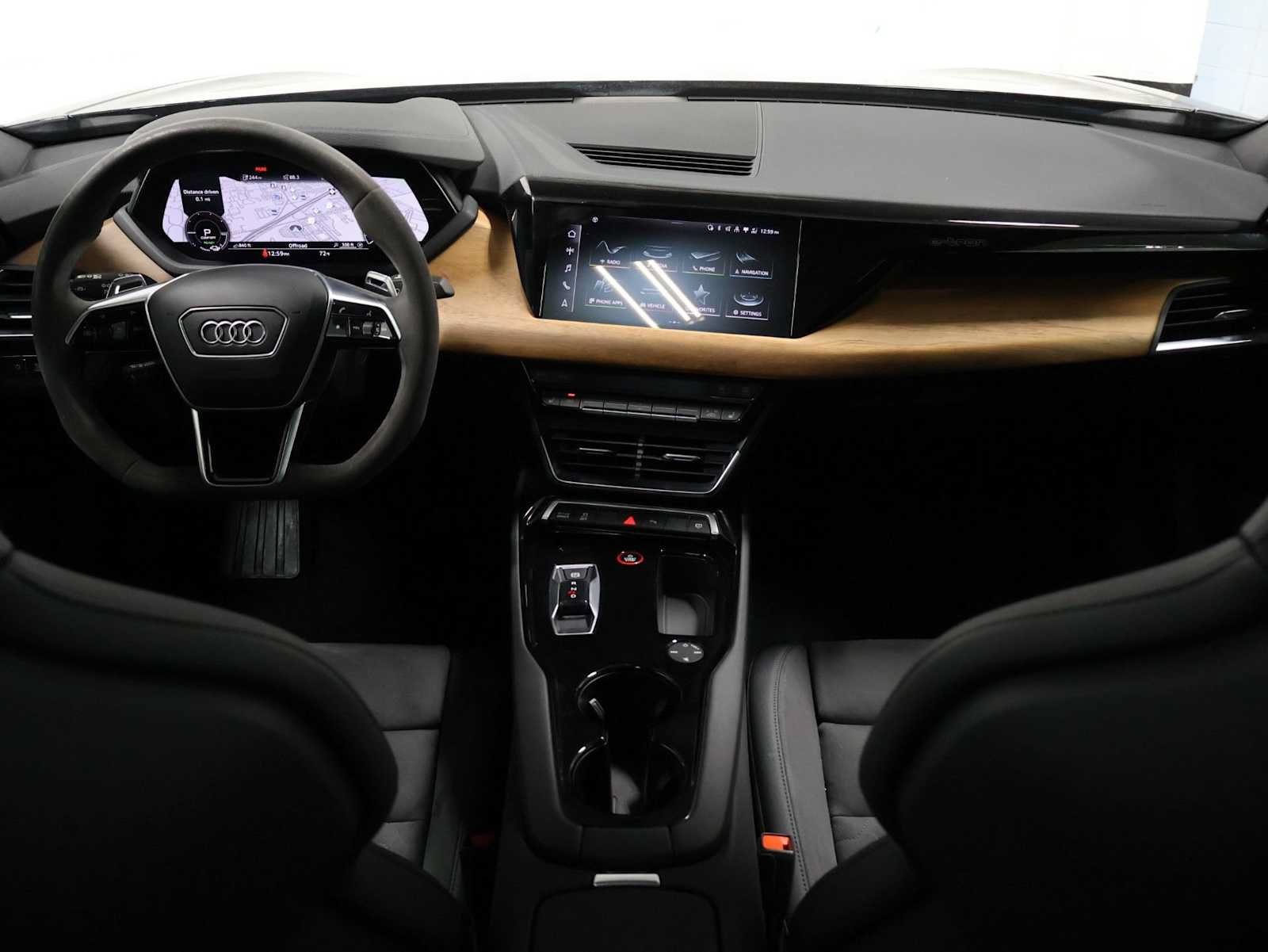 Used 2022 Audi e-tron GT Premium Plus AWD/4WD image 23