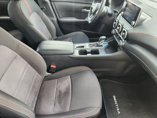 Used 2025 Nissan Sentra SR FWD image 13