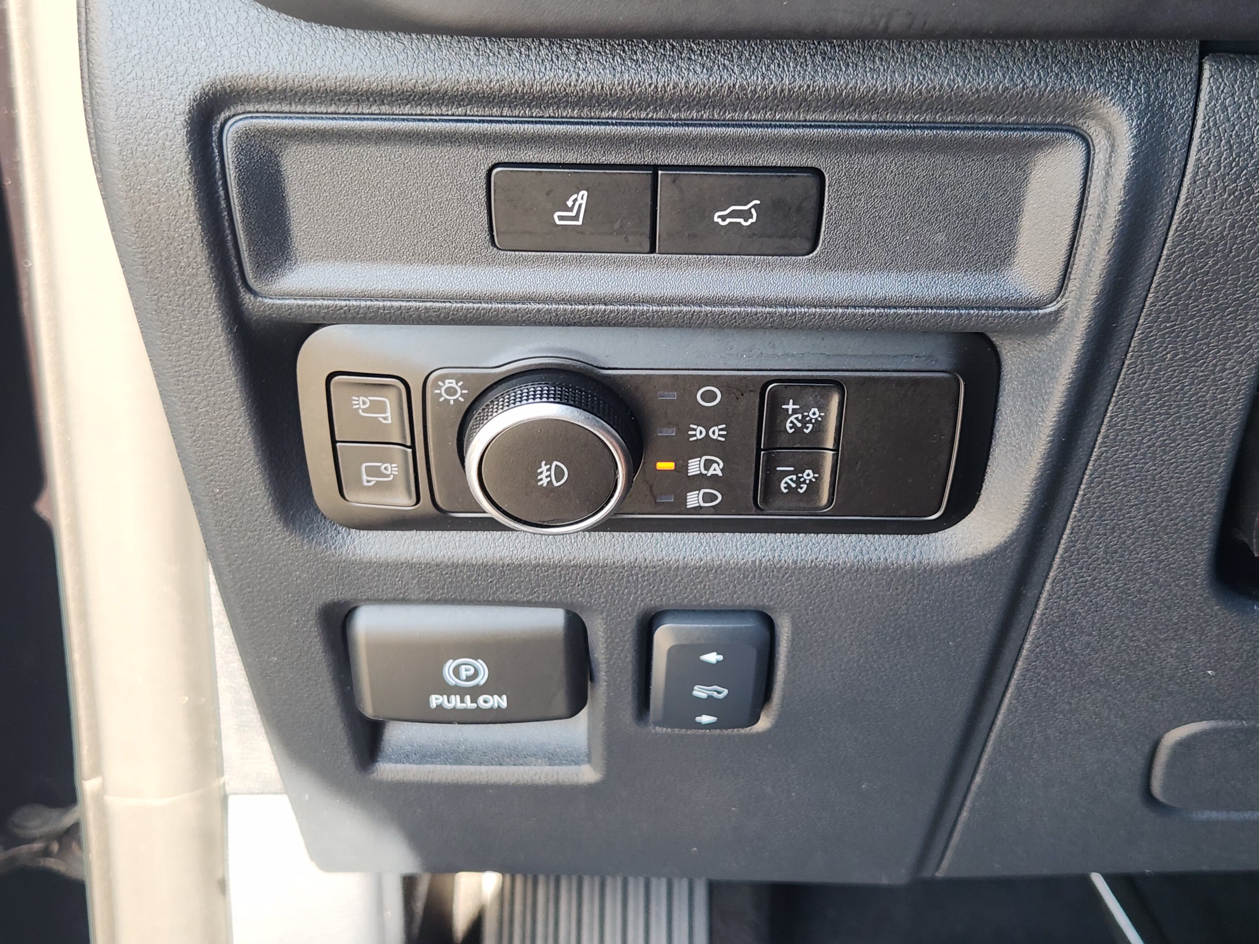 Used 2024 Ford Expedition Max Platinum AWD/4WD image 23